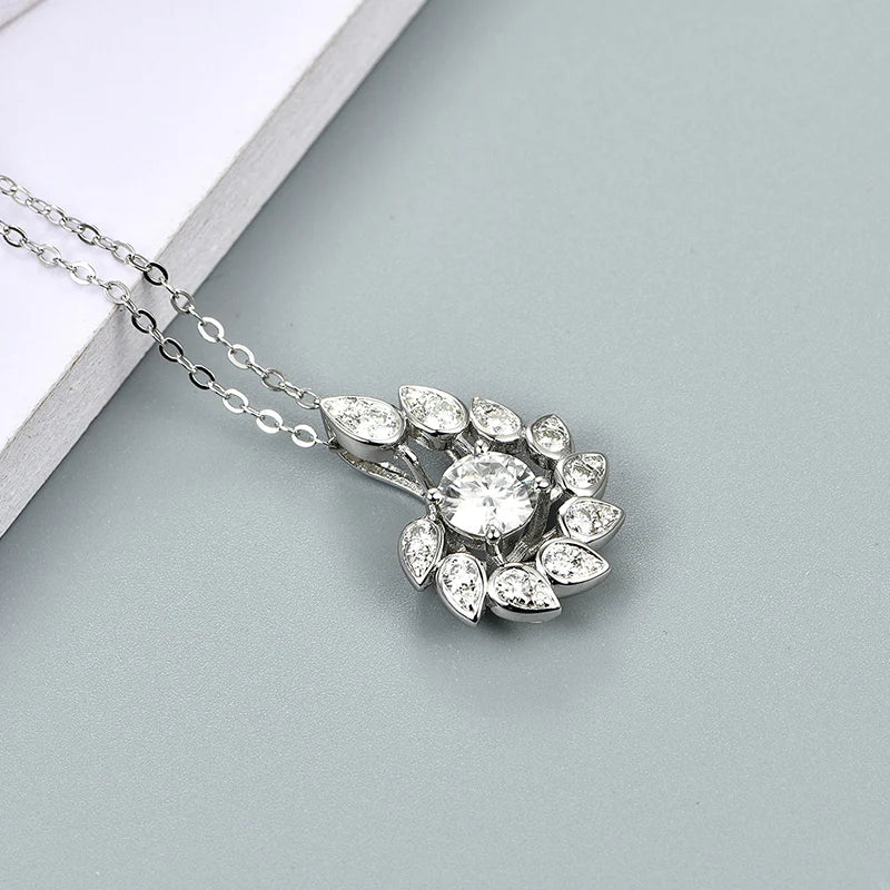 925 Silver Excellent Moissanite Pendant Necklace